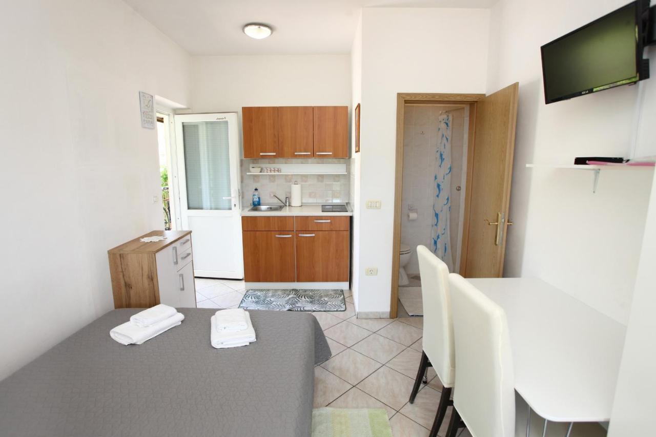 Bozena Studio Kneb Portoroz Exterior photo